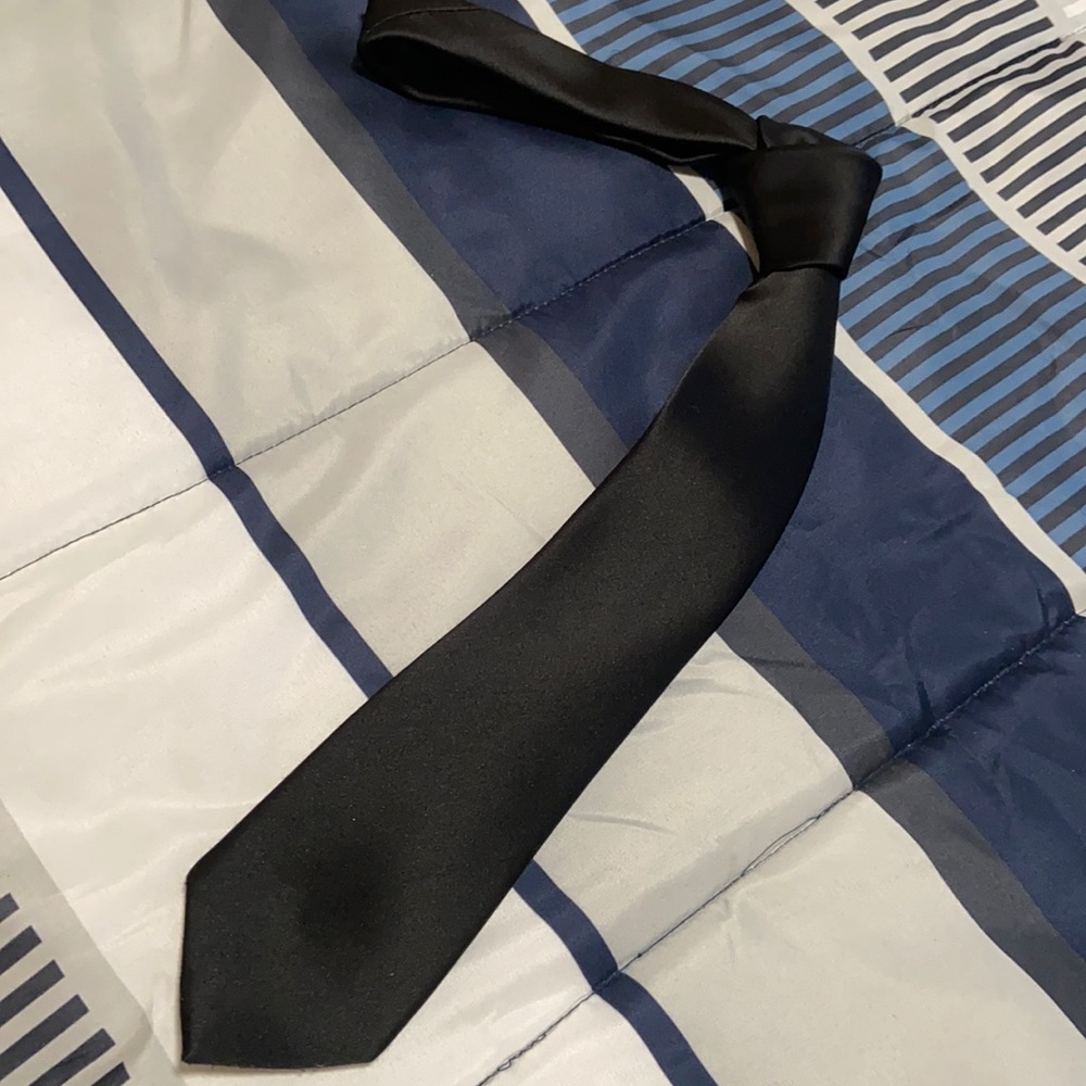 Men’s black satin tie